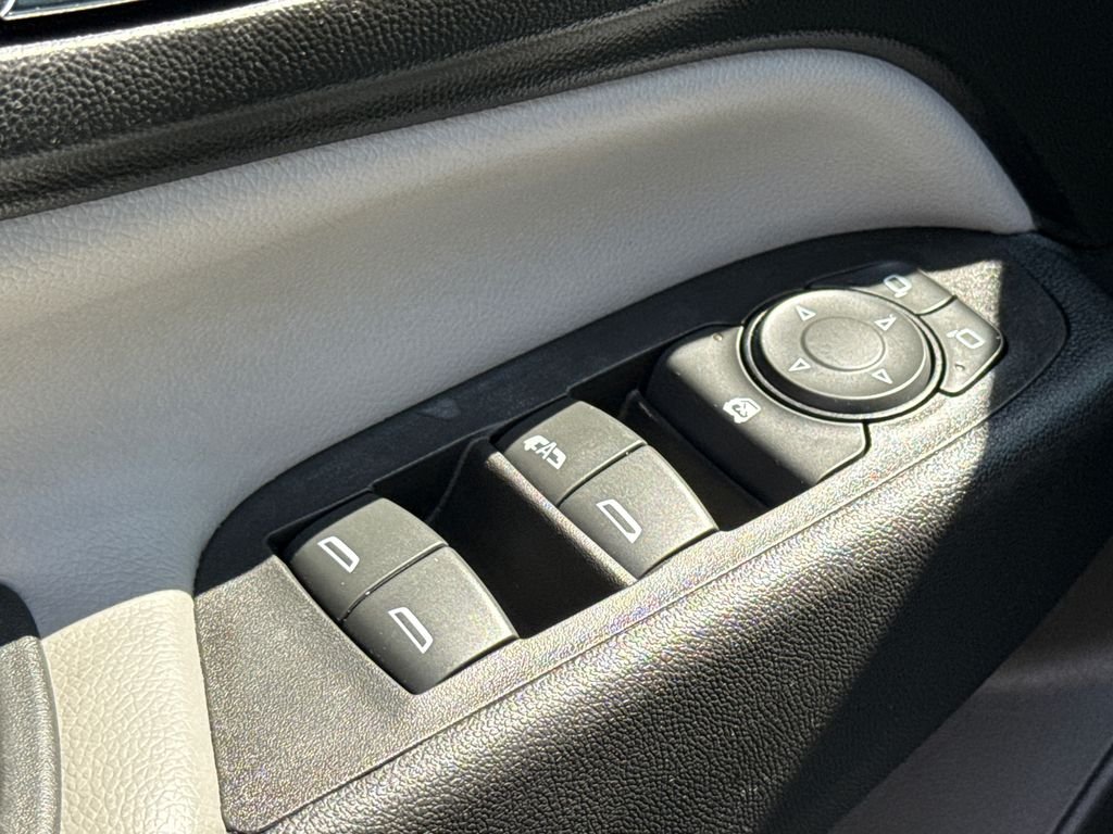 Used 2021 White Chevrolet LS image 19