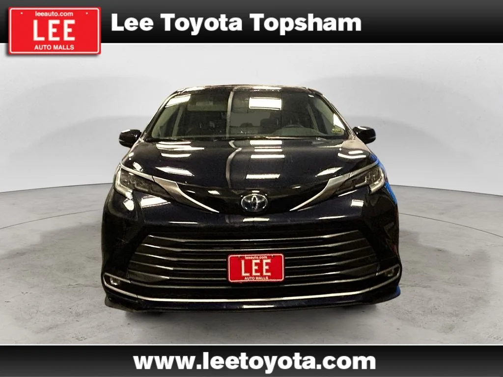 Used 2022 Gray Toyota Limited image 7