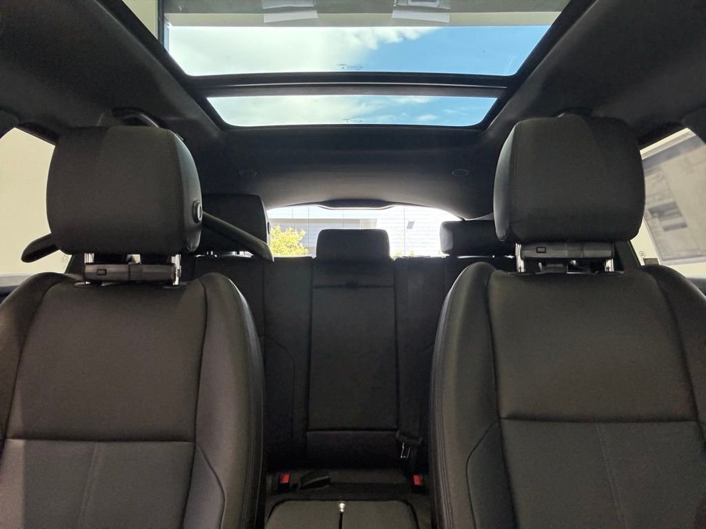 New 2026 Varesine Blue Land Rover S image 17
