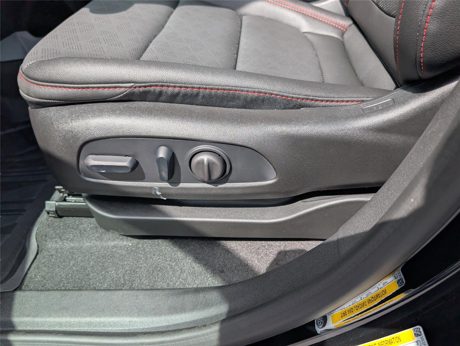 New 2027 Mosaic Black Metallic Chevrolet RS image 33