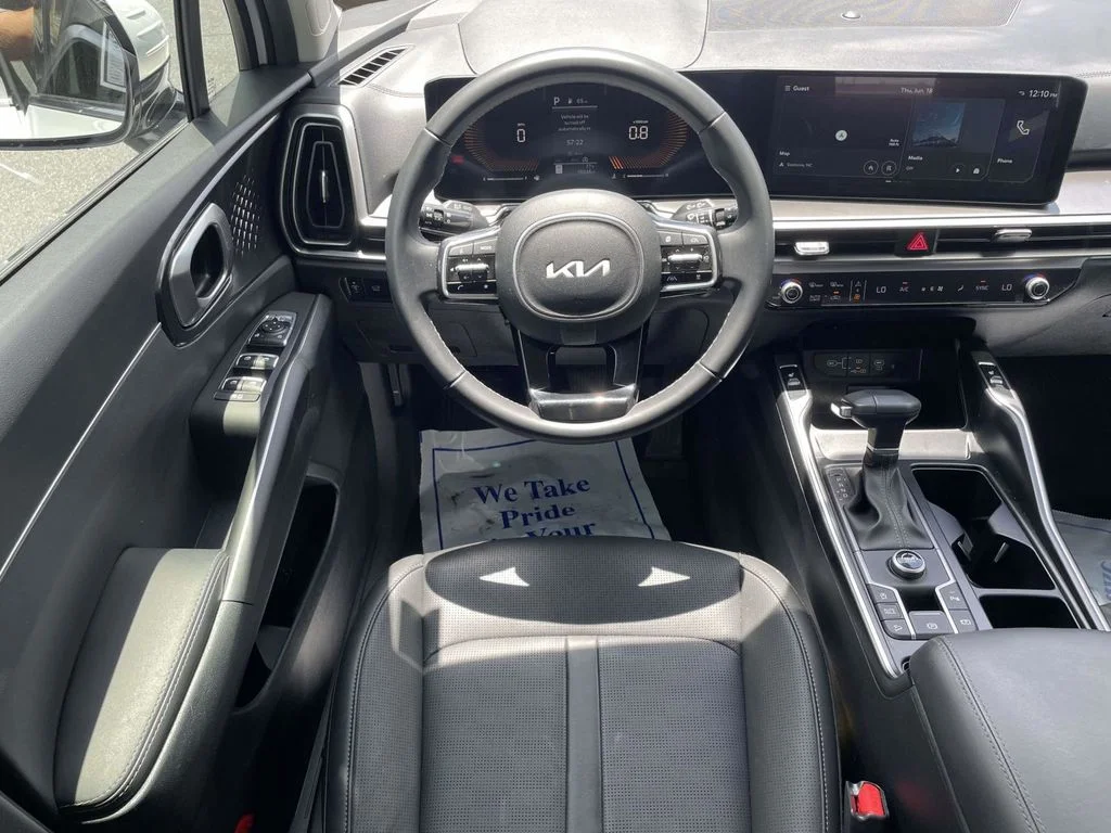 Used 2025 White Kia EX image 22
