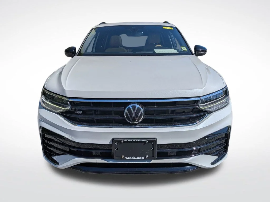 Used 2023 White Volkswagen 2.0T SE R-Line Black image 9