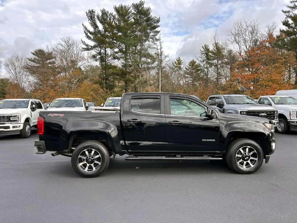 Used 2016 Black Chevrolet LT image 2