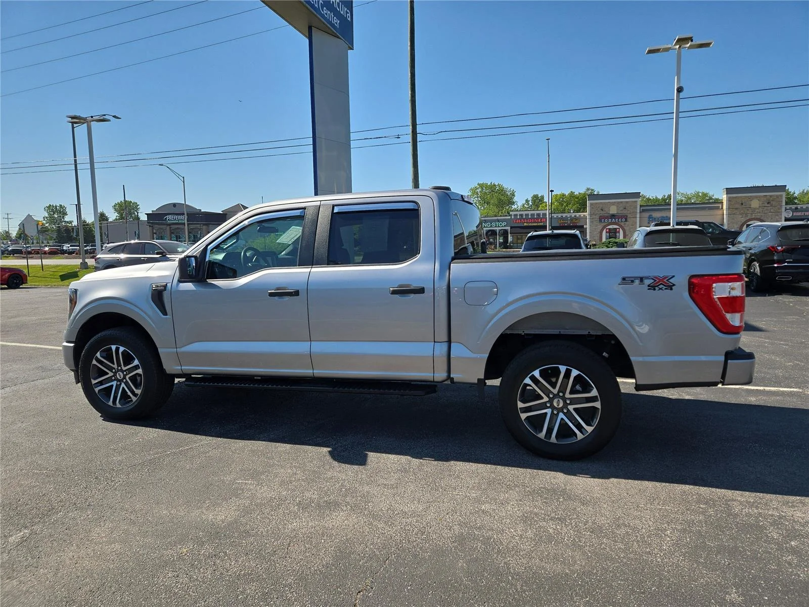 Used 2023 Iconic Silver Ford XL image 27