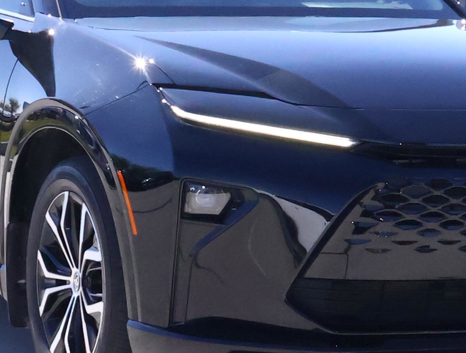 2025 Toyota Crown Signia XLE - Photo 7