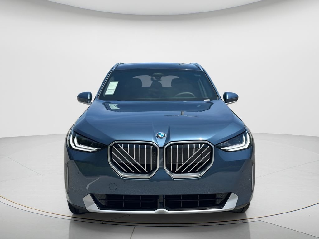 New 2026 Arctic Race Blue metallic BMW 30 xDrive image 2