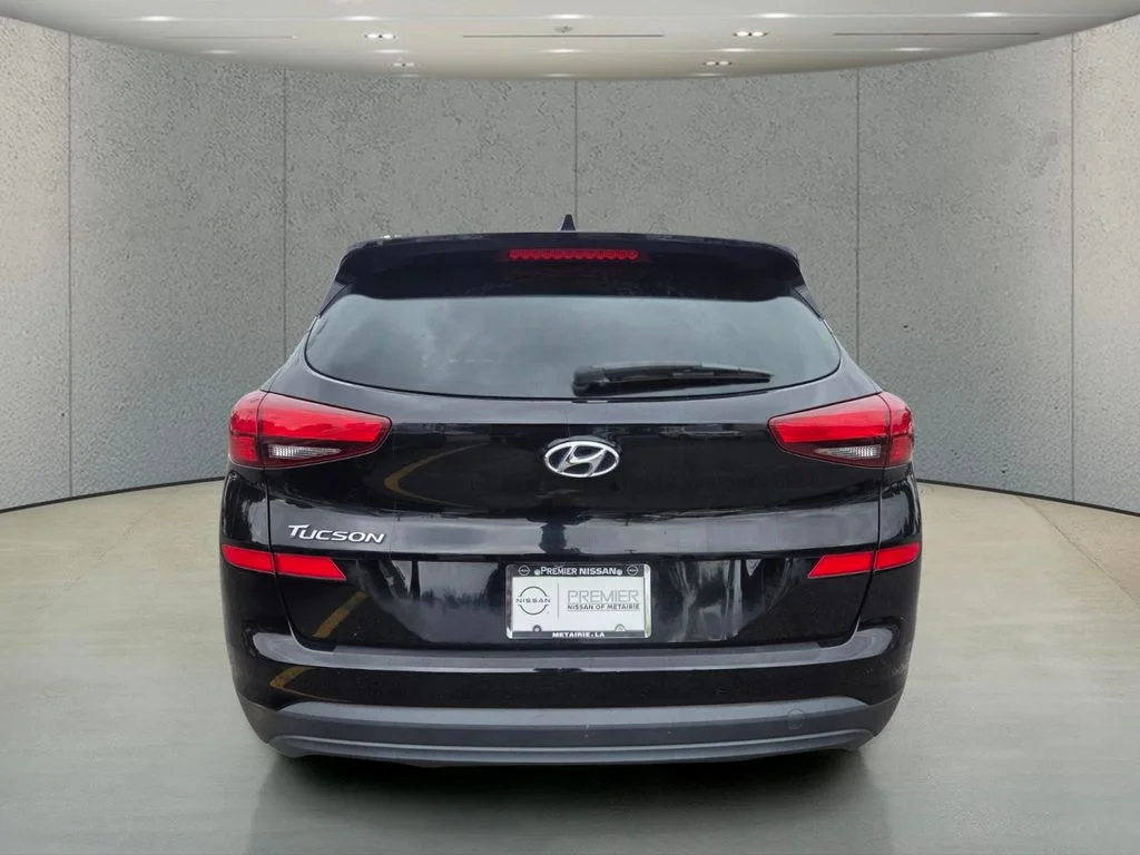 Used 2019 Black Hyundai Value image 4