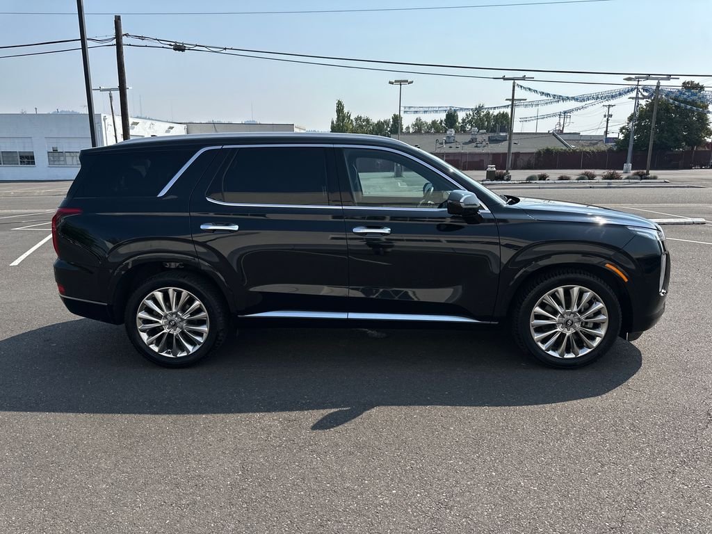 Used 2020 Black Hyundai Limited image 7