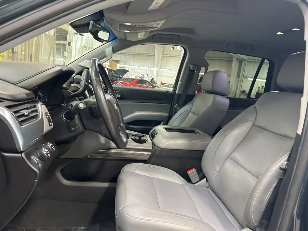 Used 2019 SHADOW GRAY METALLIC Chevrolet LT image 24