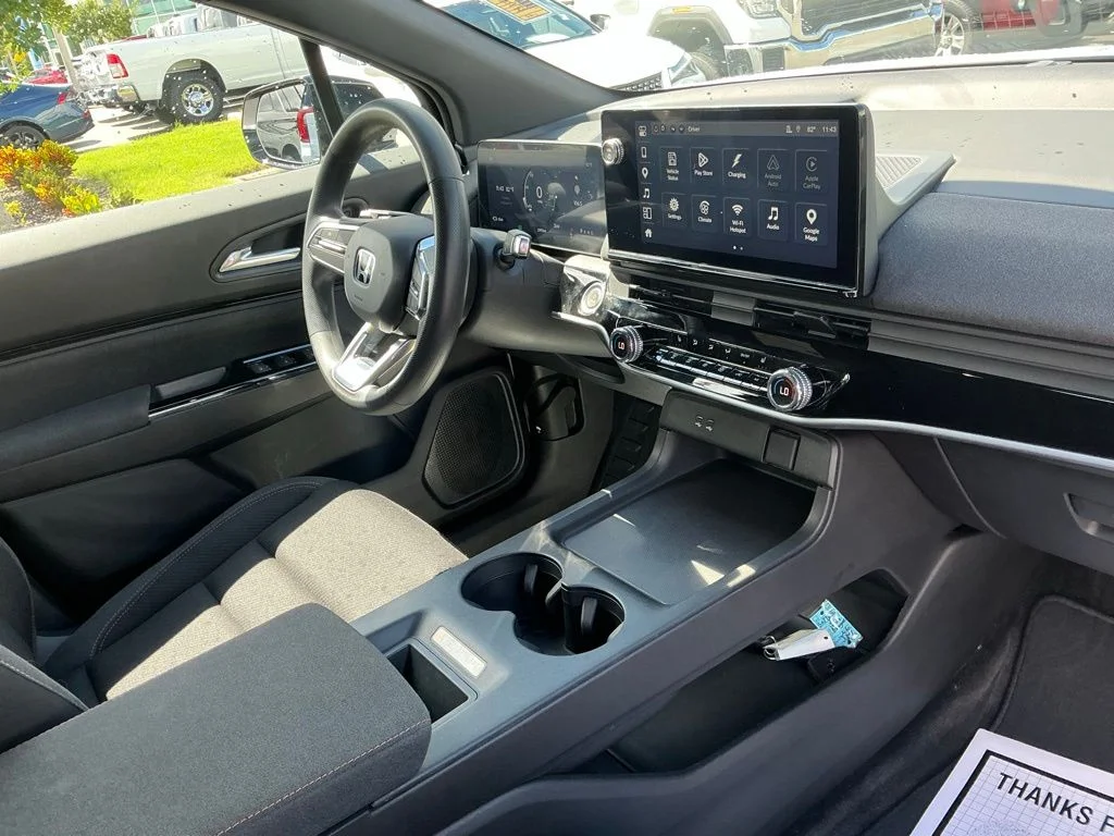Used 2024  Honda EX image 19