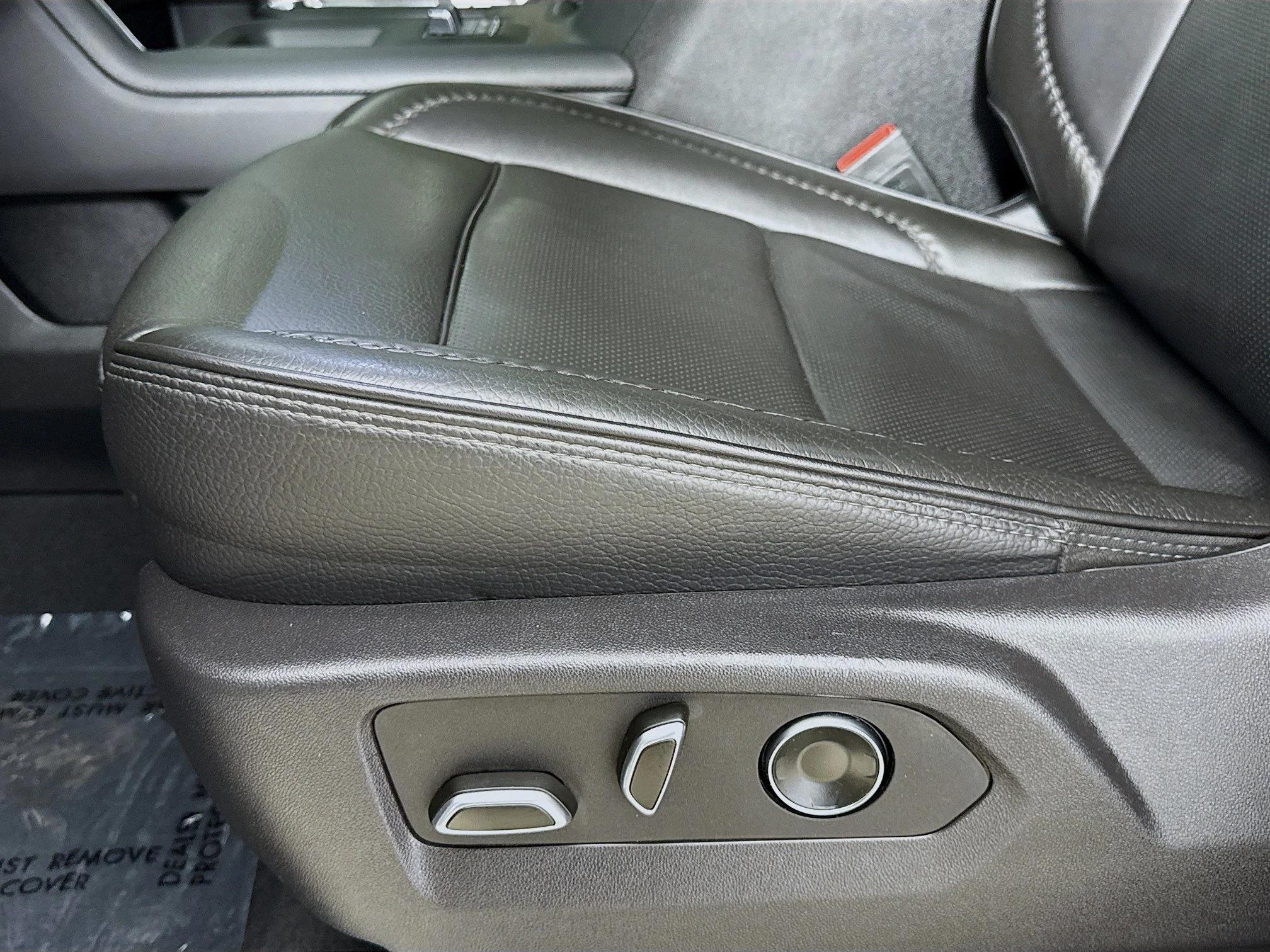 Used 2024 Summit White GMC Denali image 22