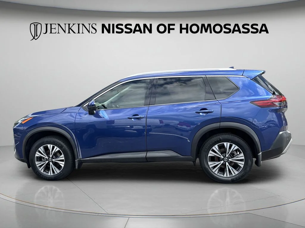 Used 2021 Blue Nissan SV image 13