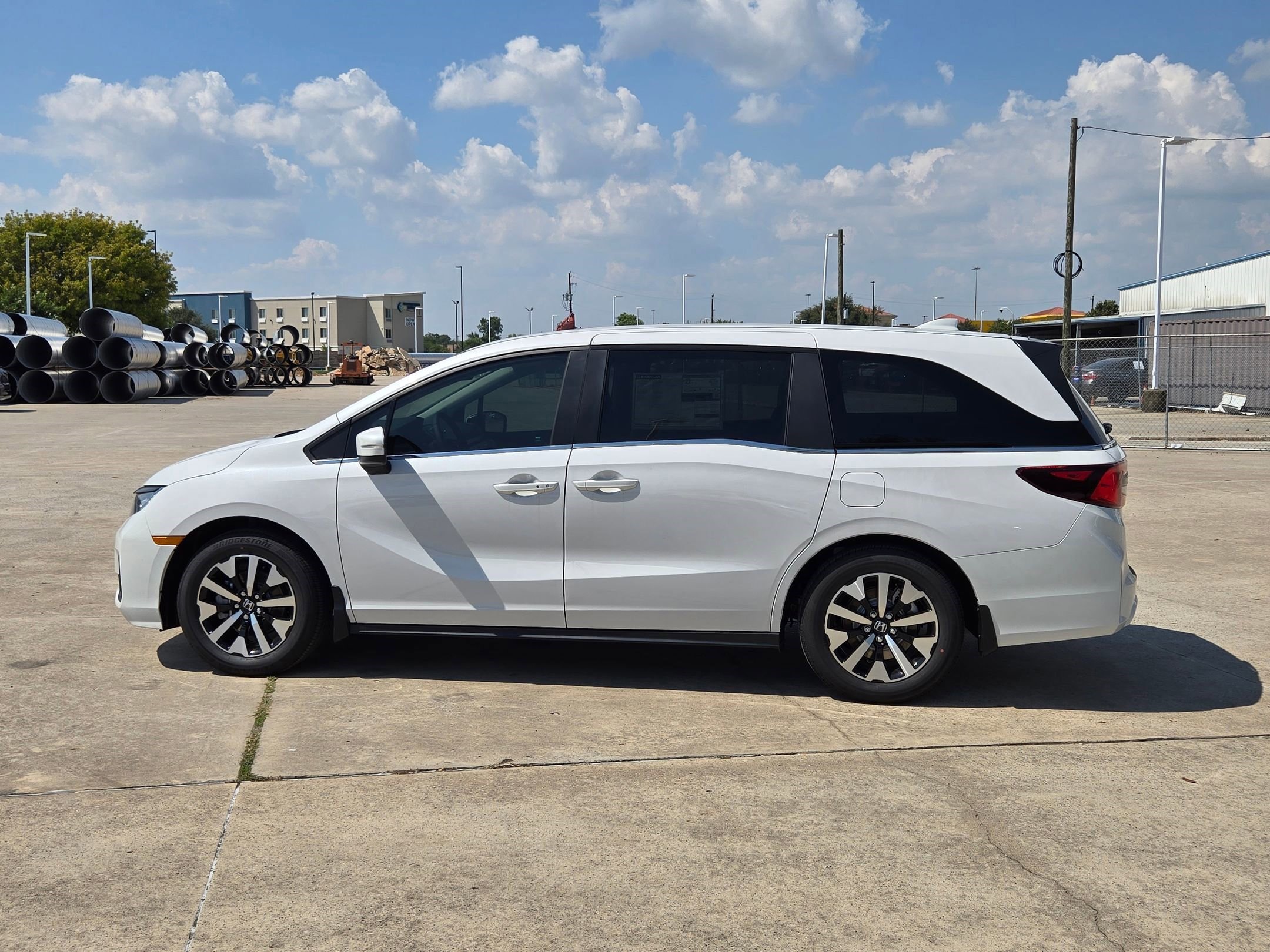 New 2026 Platinum White Pearl Honda EX-L image 7