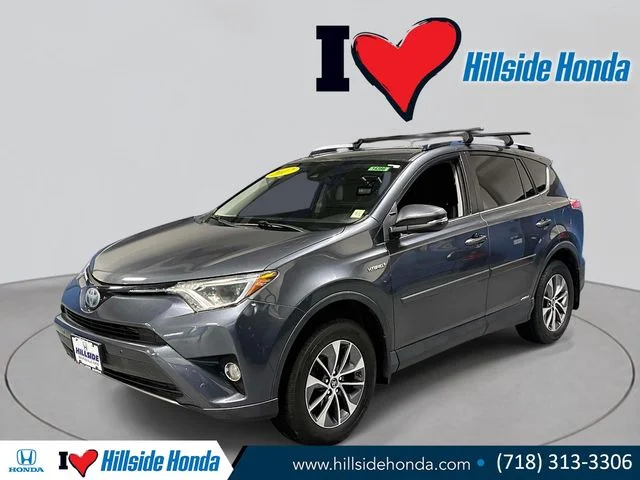 Used 2017 Magnetic Gray Metallic Toyota XLE image 1