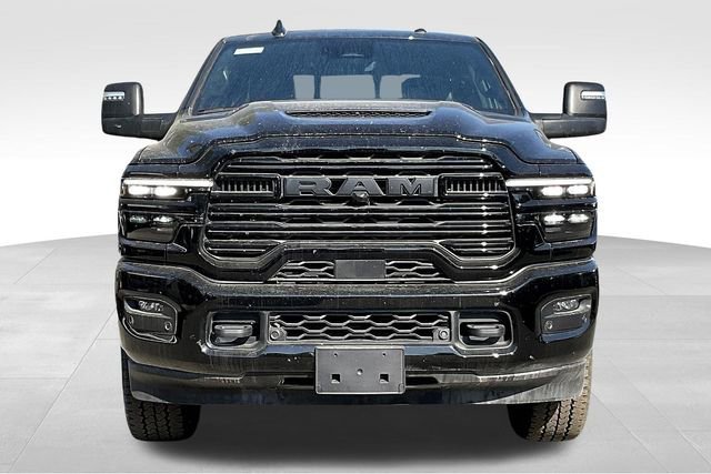 New 2025 Diamond Black Crystal Pearl-Coat Exterior Paint RAM Laramie image 37