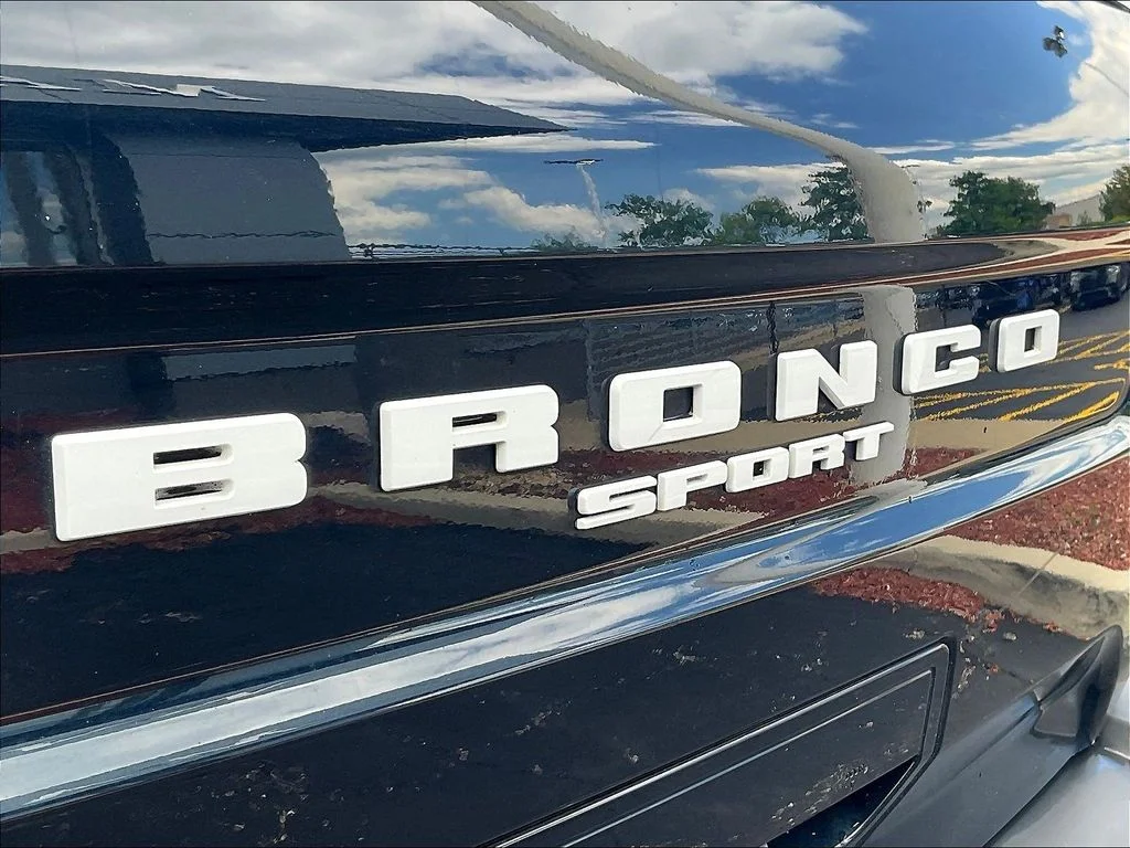 Used 2021 Blue Metallic Ford Outer Banks image 24