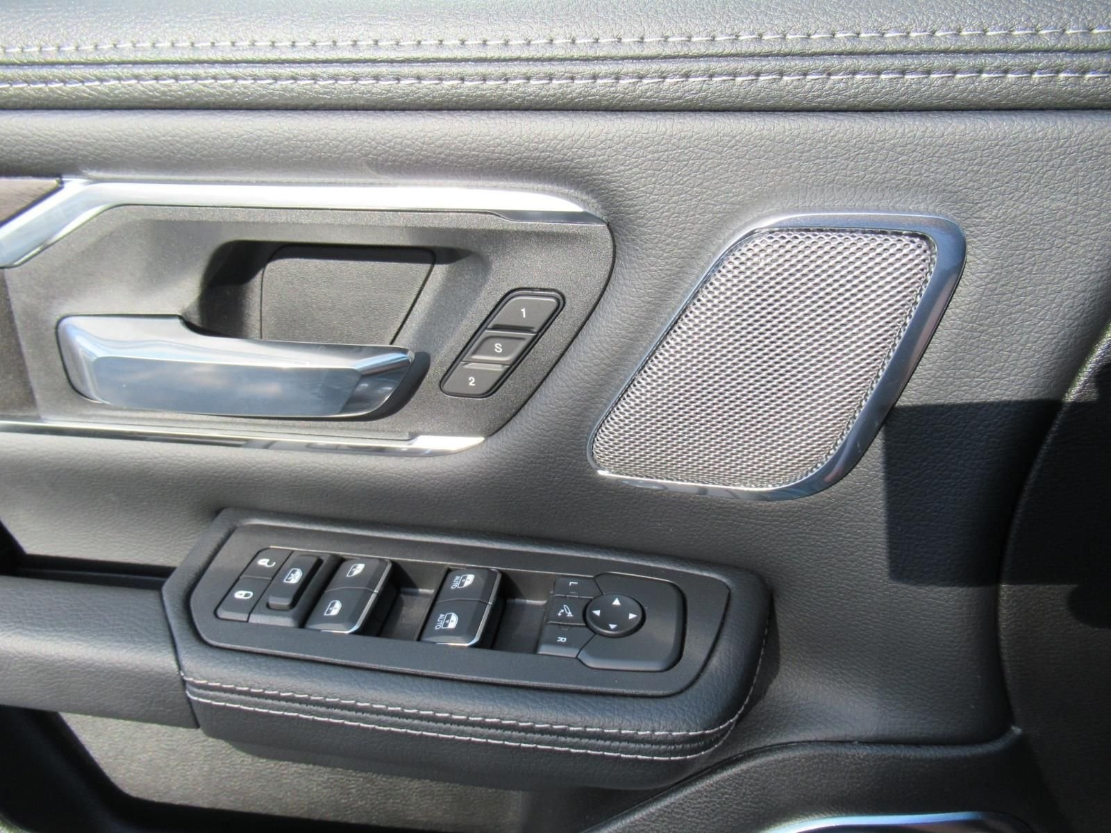 New 2026 Serrano-Green Metallic Exterior Paint RAM Laramie image 21