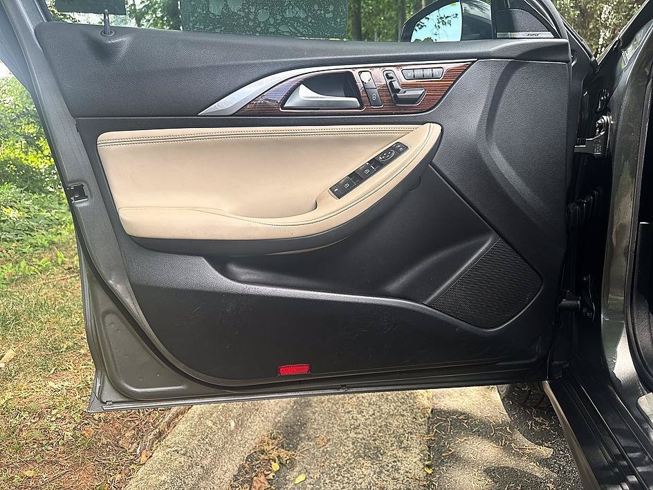 Used 2017 Graphite Shadow INFINITI Premium image 9