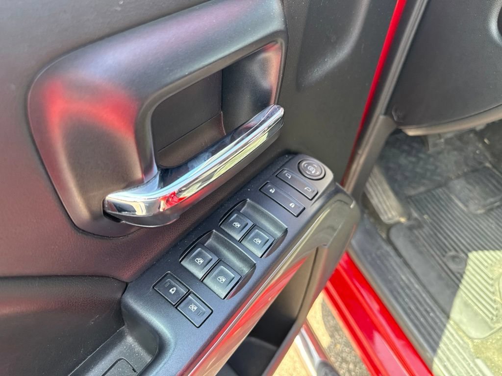 Used 2015 VICTORY RED Chevrolet LT image 12