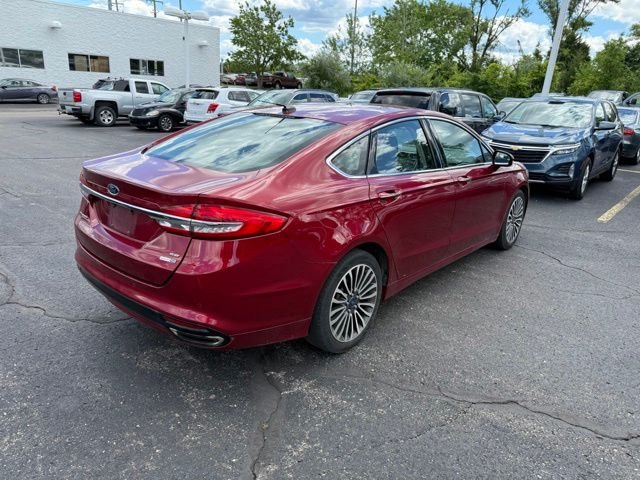 Used 2017 Red Ford SE image 3