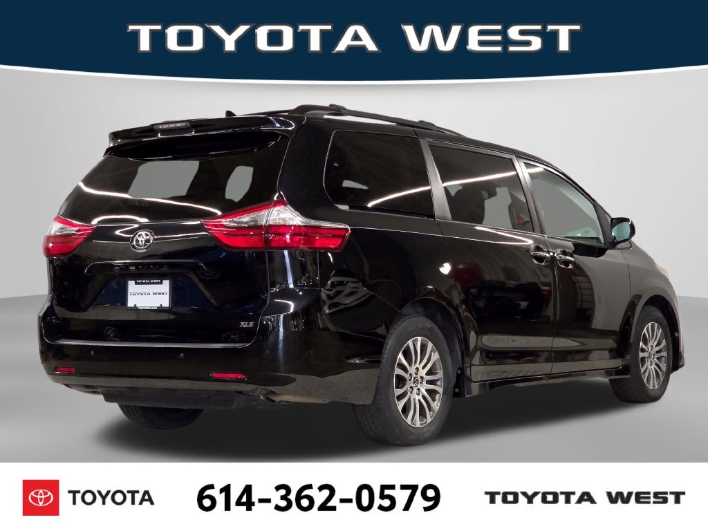 Used 2020 Black Toyota XLE Premium image 7