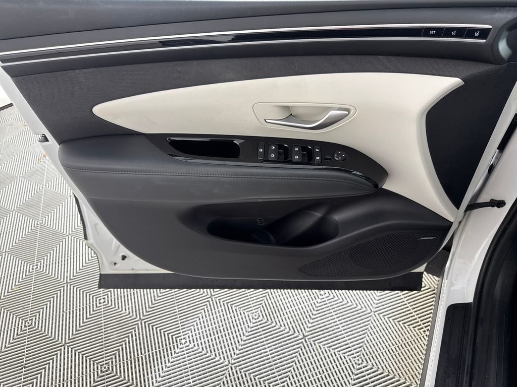 2022 Hyundai Tucson Limited - Photo 12