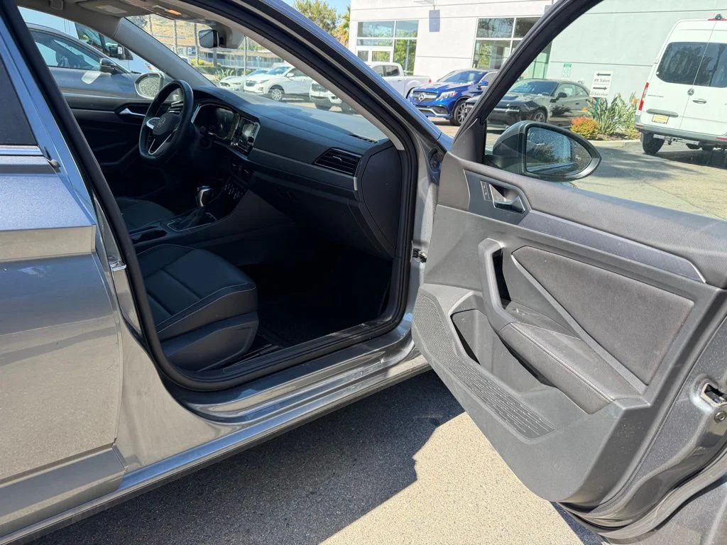 Used 2024 Gray Volkswagen 1.5T SE image 13