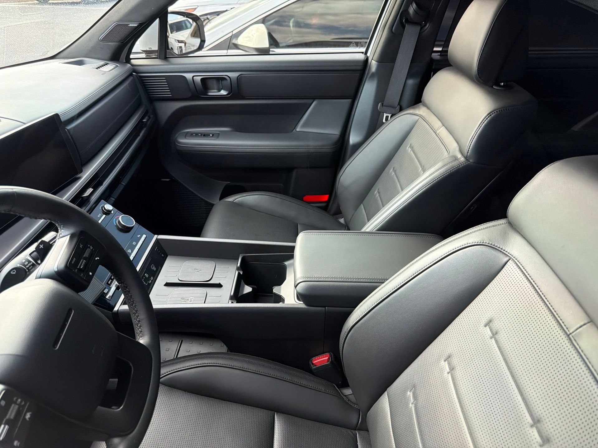 Used 2026 White Hyundai Calligraphy image 9