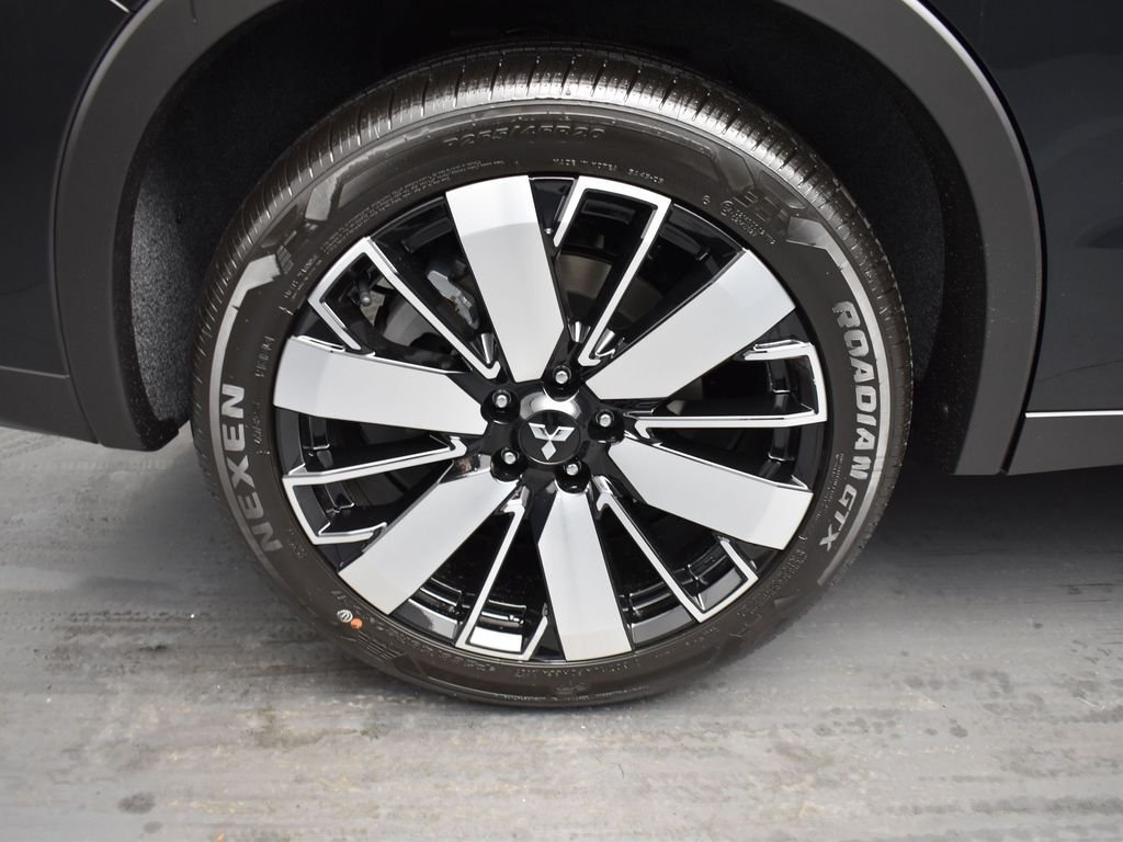 New 2026 Black Mitsubishi SE image 15