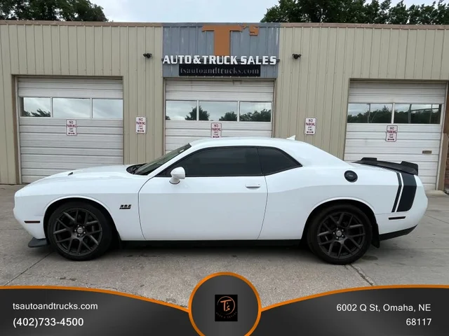 2016 Dodge Challenger Challenger Scat Pack R/T Scat Pack Coupe 2D
