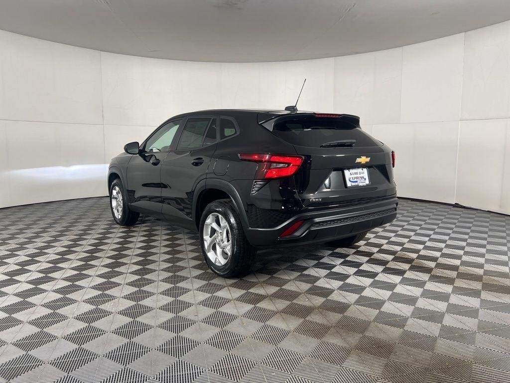 Used 2025 Black Metallic Chevrolet LS image 36