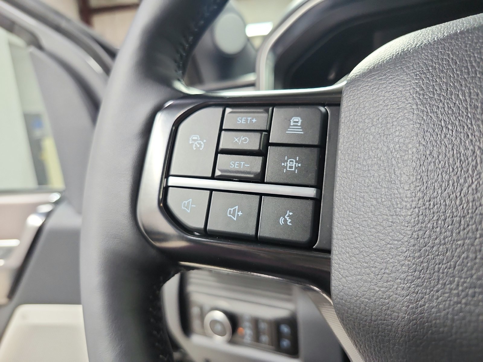 New 2027 Carbonized Gray Metallic Ford F-250® Platinum® image 24