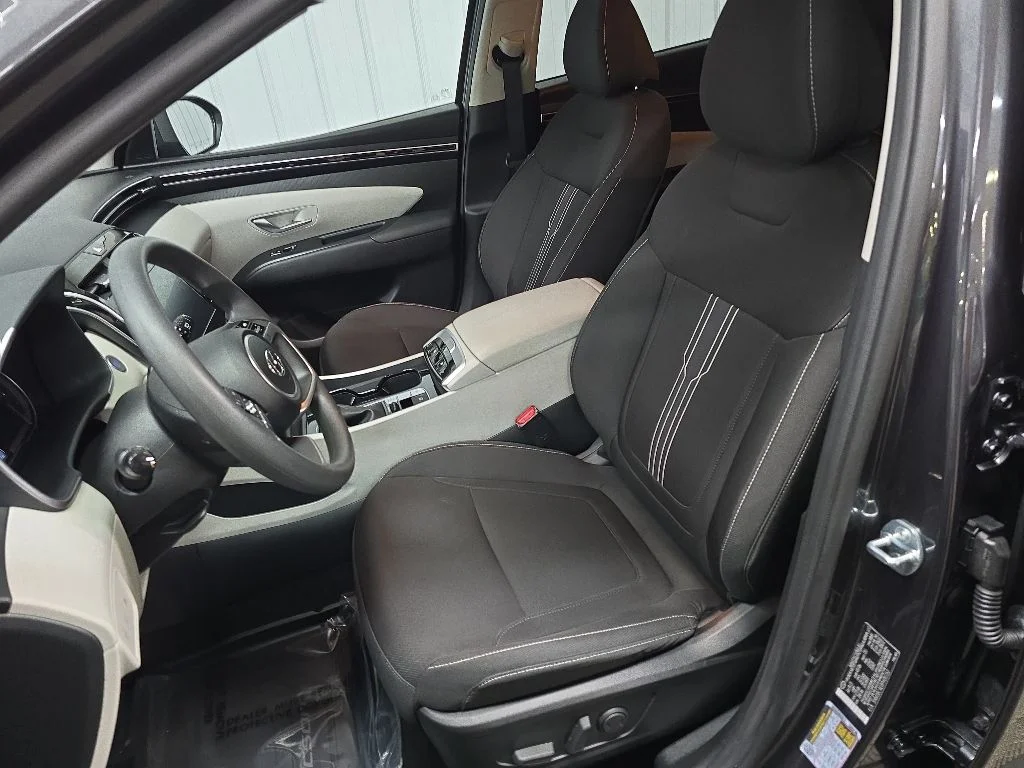 Used 2023 Gray Hyundai SEL image 29