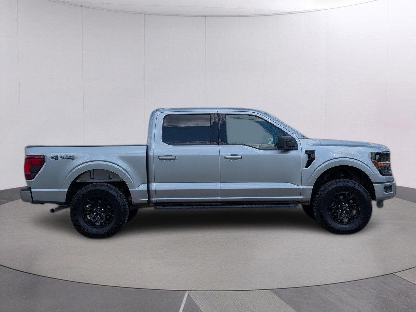 Used 2026 Iconic Silver Ford XLT image 8