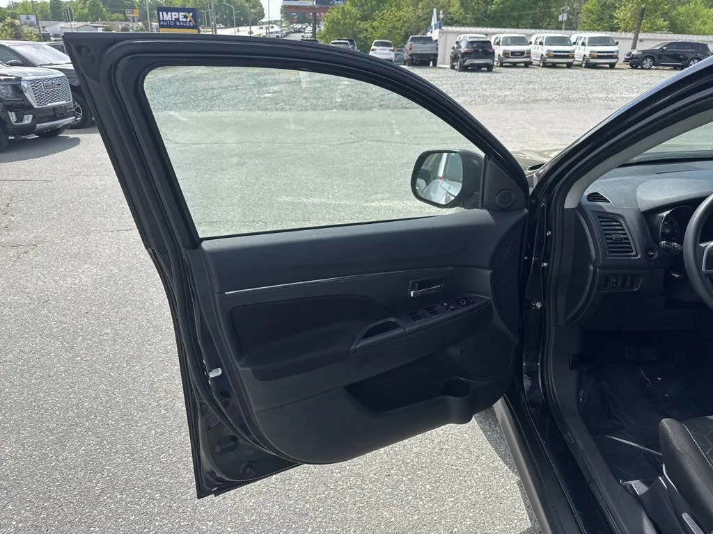 Used 2024 Black Mitsubishi 2.0 ES image 21