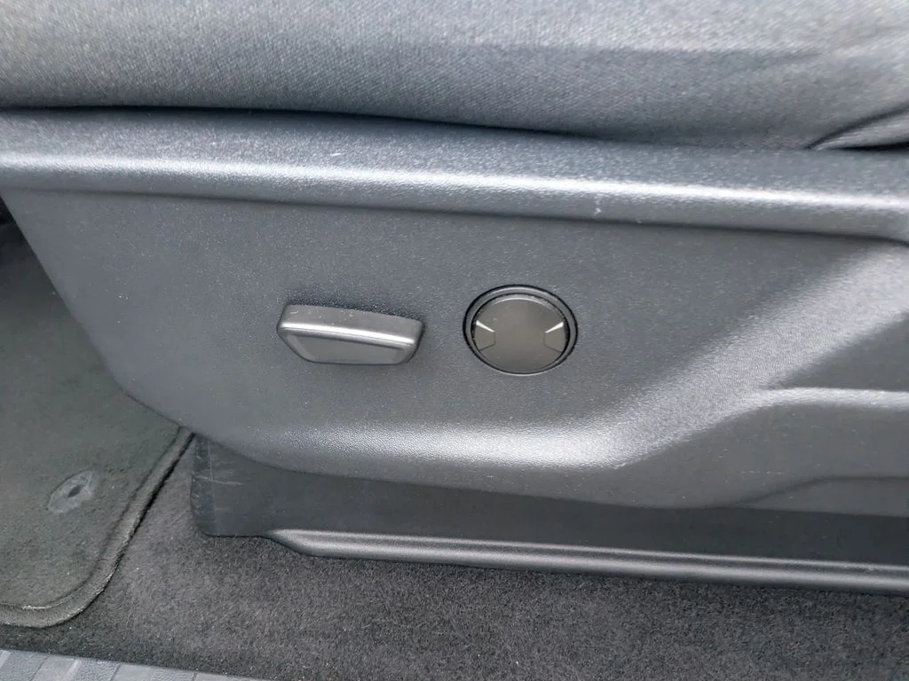 Used 2025 White Ford XLT image 20