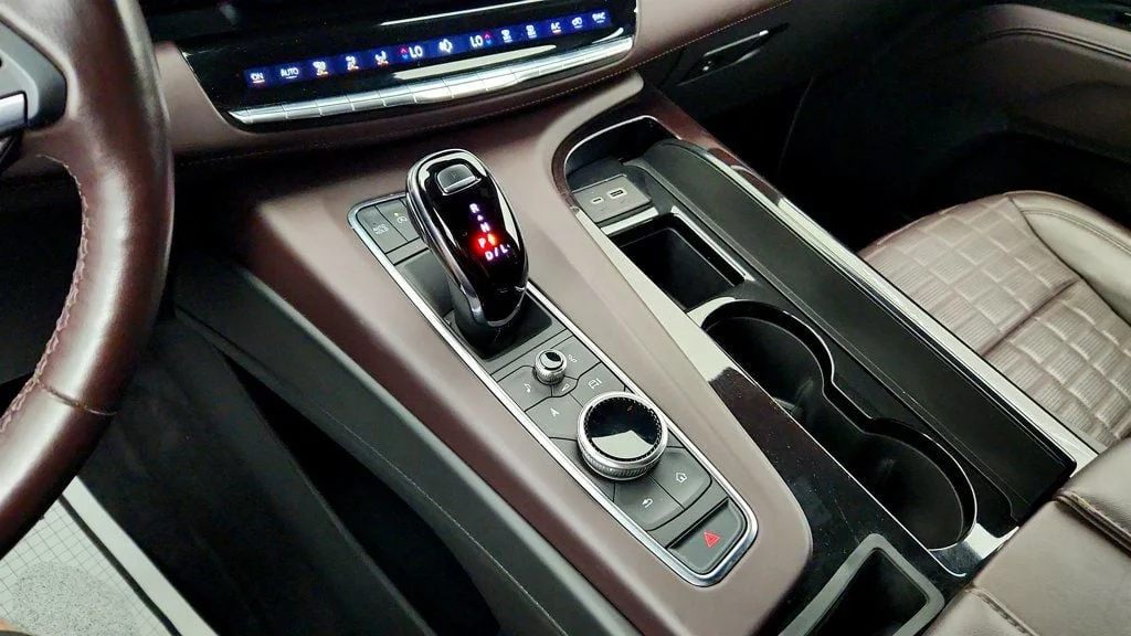 Used 2023 Argent Silver Metallic Cadillac 4WD 4dr Premium Luxury Platinum w/ Radiant Pkg & Super Cruise image 16
