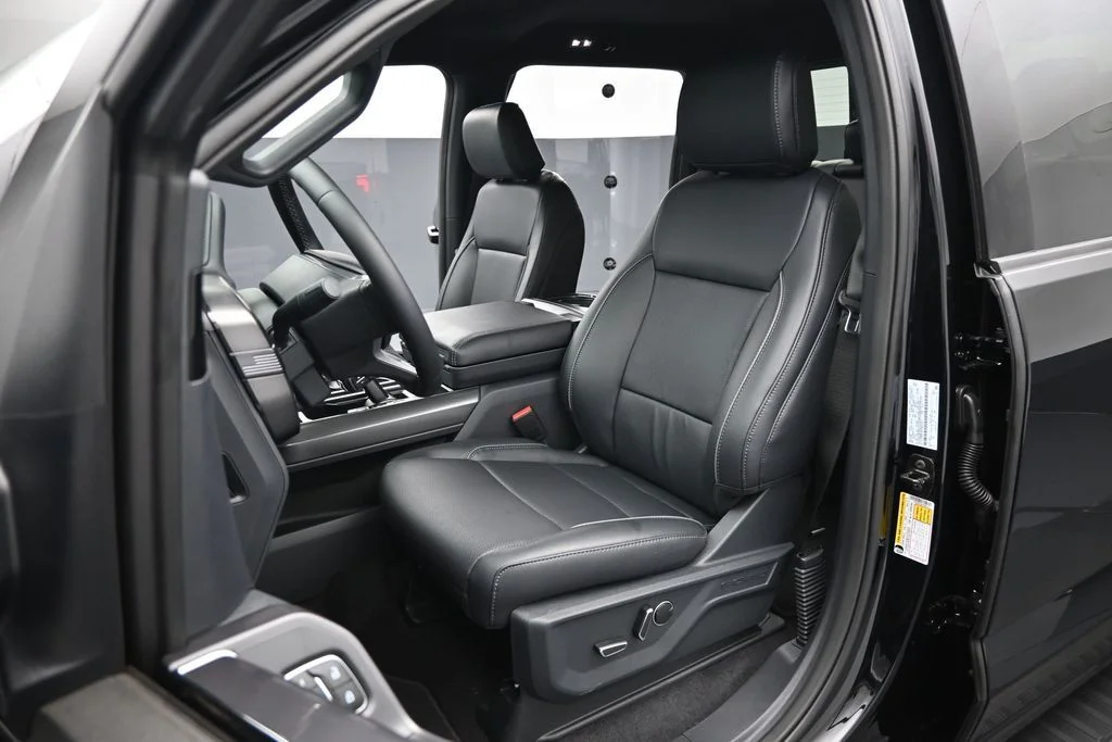 New 2026 Agate Black Metallic Ford Lariat image 8