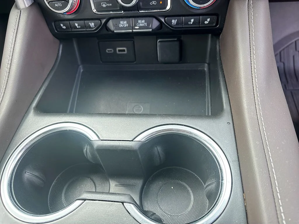 Used 2024 Silver GMC SLT image 30