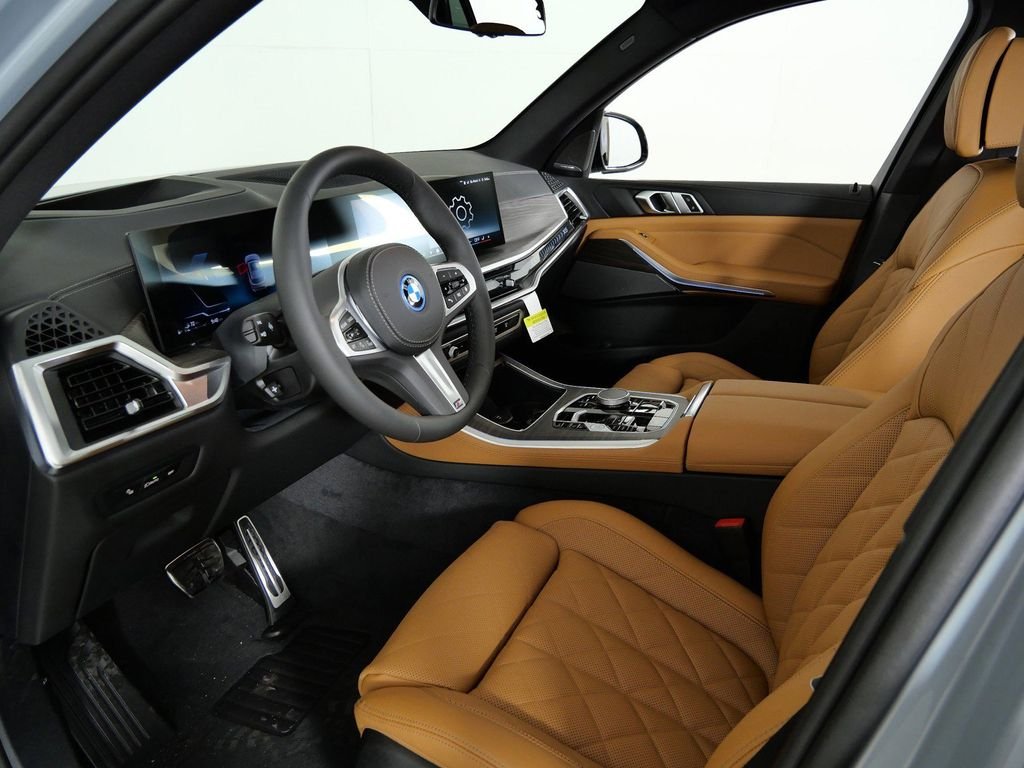 Used 2026 Brooklyn Grey Metallic BMW xDrive50e image 36