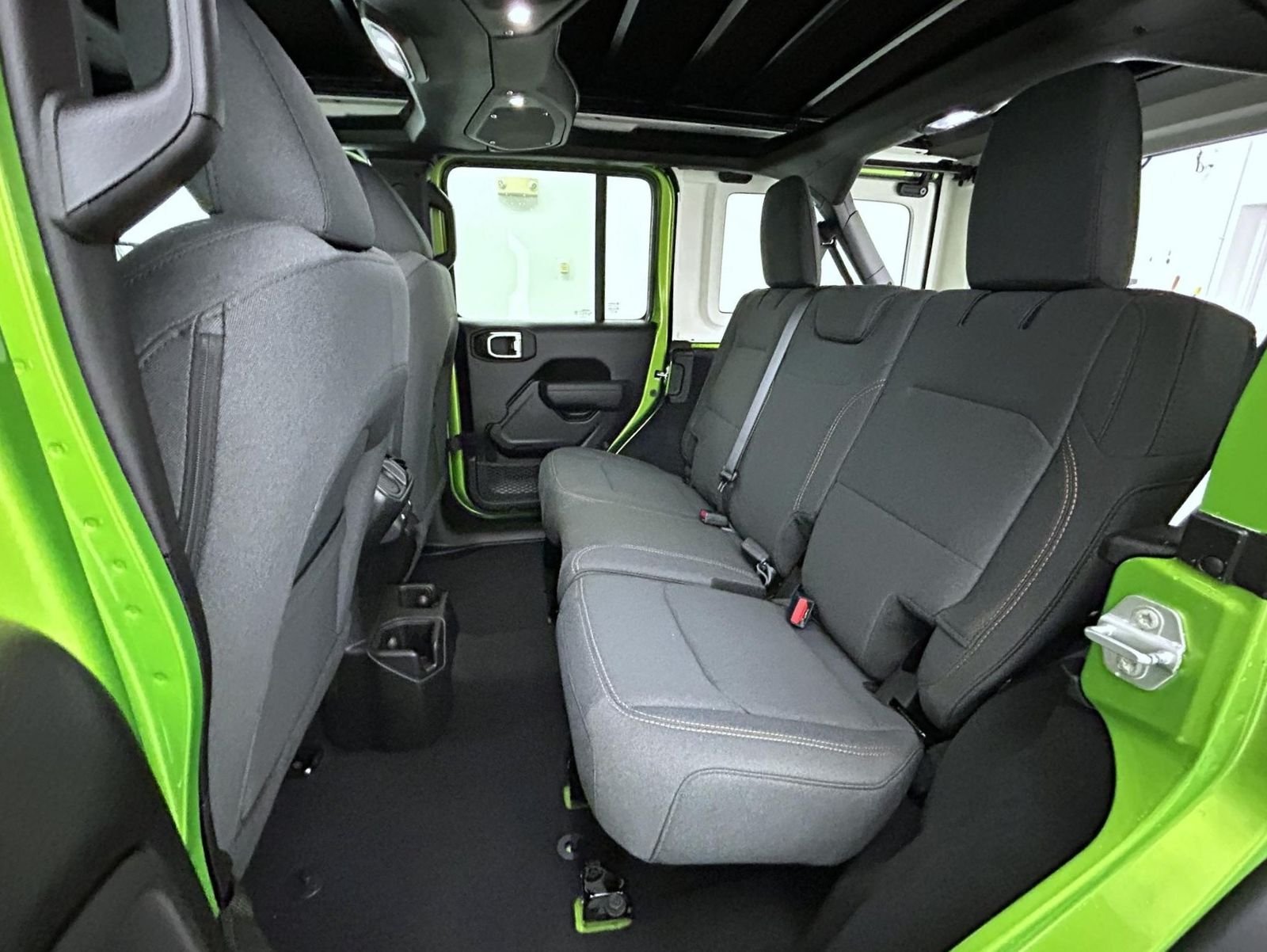 New 2026 Mojito Clear-Coat Exterior Paint Jeep Sport S image 19