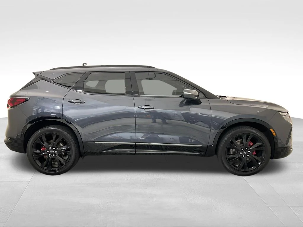 Used 2021 Gray Chevrolet RS image 7
