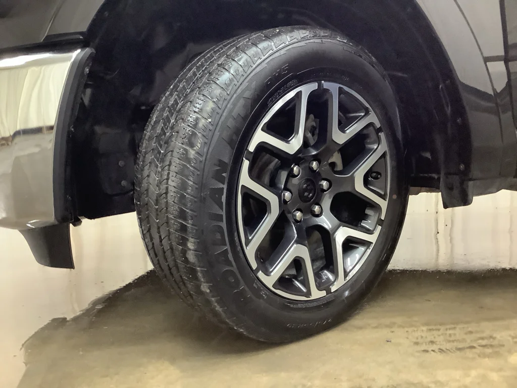 Used 2025 Diamond Black Crystal Pearlcoat Ram Laramie image 26