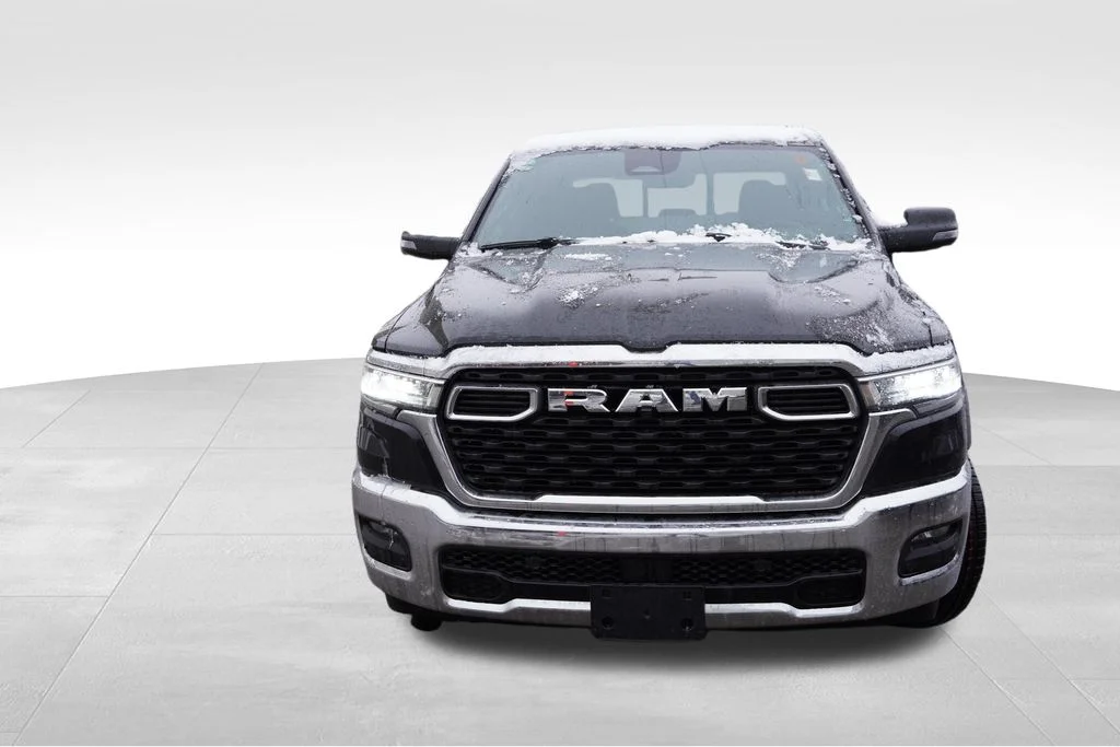 New 2026 Diamond Black Crystal Pearl-Coat Exterior Paint RAM Big Horn image 10