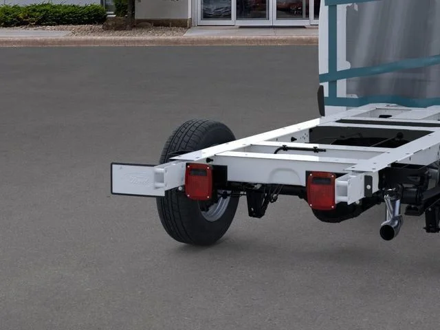 New 2026 Oxford White Ford Base image 21