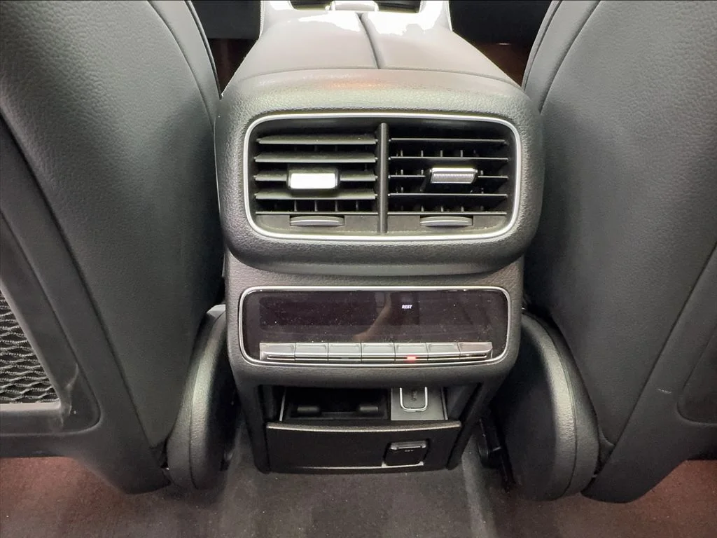 Used 2022 White Mercedes-Benz GLE 350 image 37