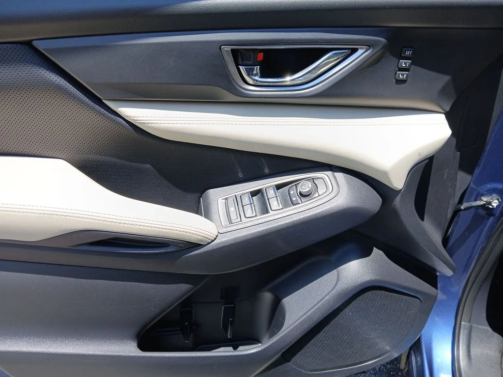 Used 2019 Blue Subaru Limited image 18