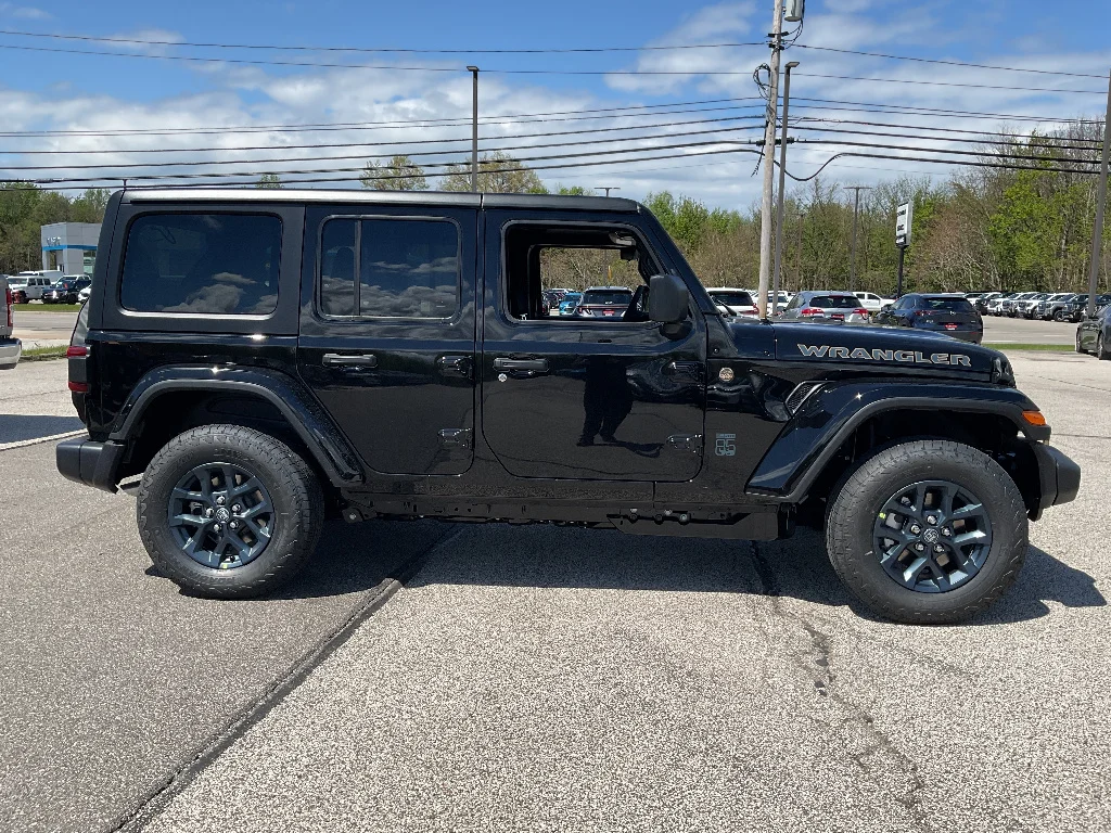 New 2026 Black Clearcoat Jeep 85th Anniversary image 4