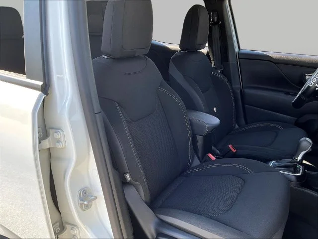 Used 2023 White Jeep Altitude image 29