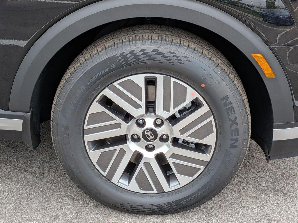 New 2026 Black Hyundai SEL 8P image 9